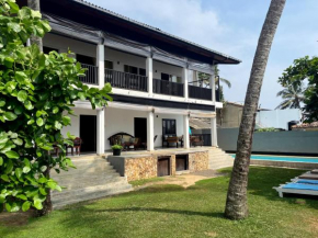 Strandvilla Kandu Haus Yang bei Hikka